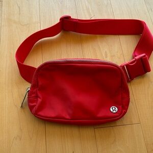 Lululemon belt bag